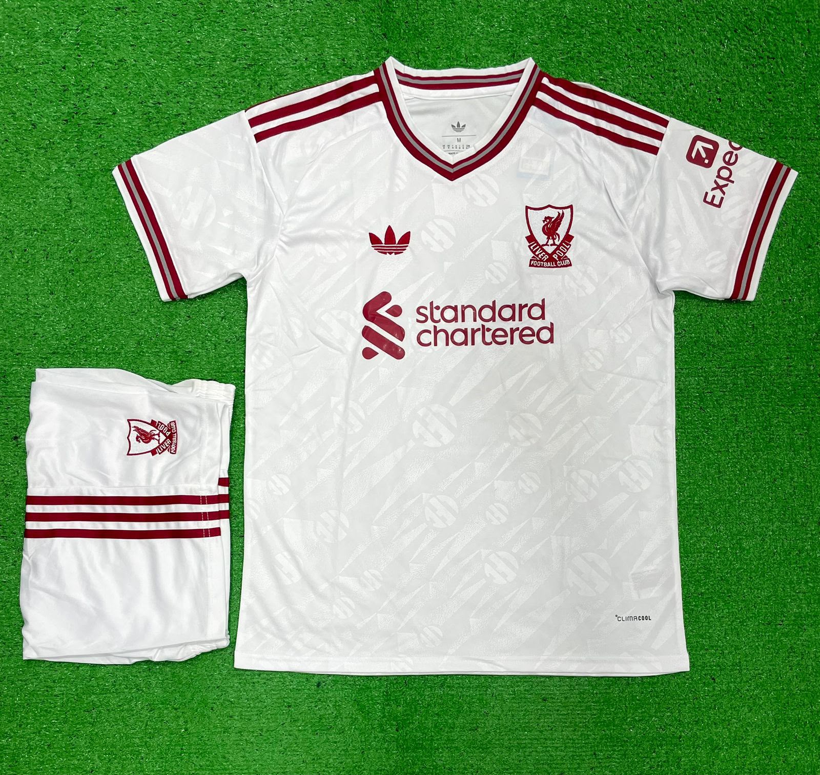 Liverpool 2026/27 Away Jersey Set (Jersey + Shorts) – Fan Version