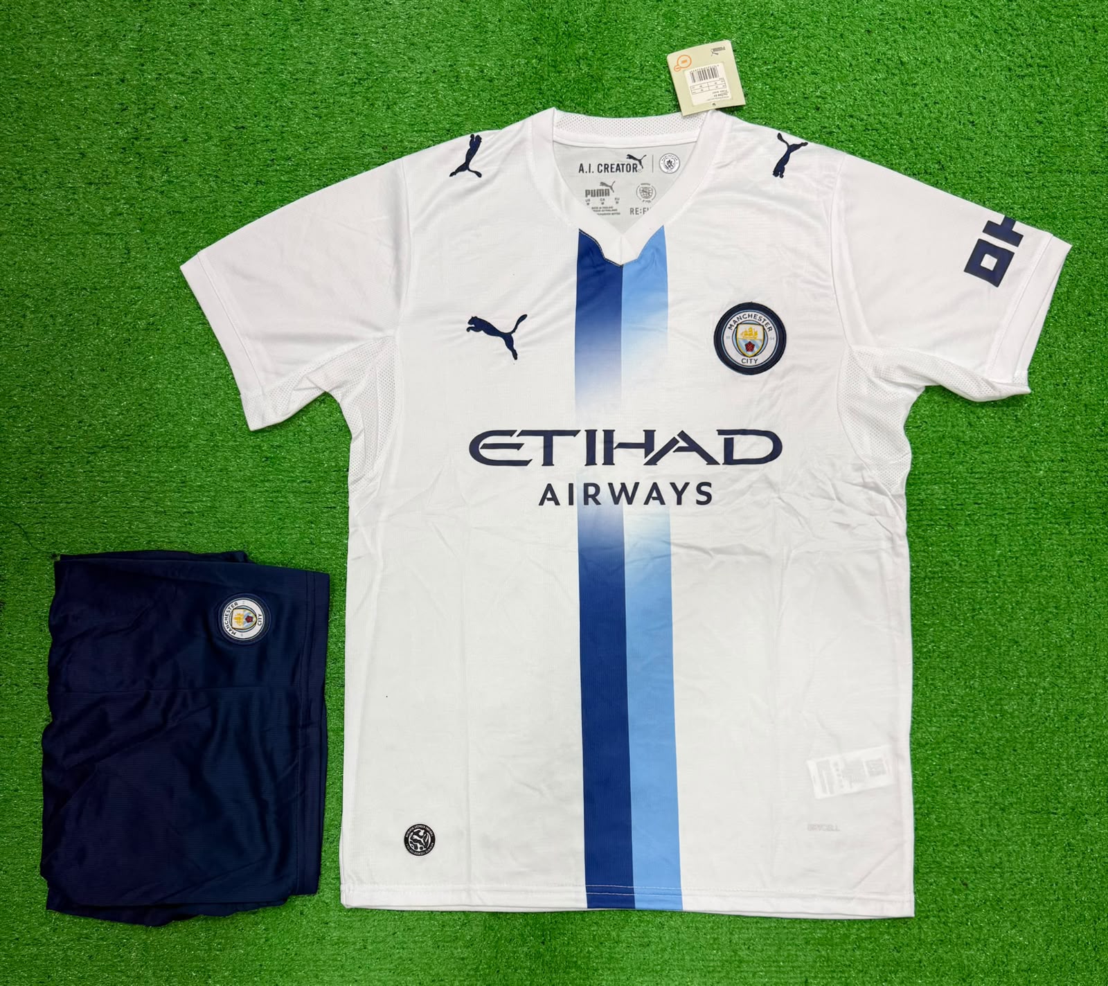 Manchester City 2026/27 Home Jersey Set (Jersey + Shorts) – Fan Version