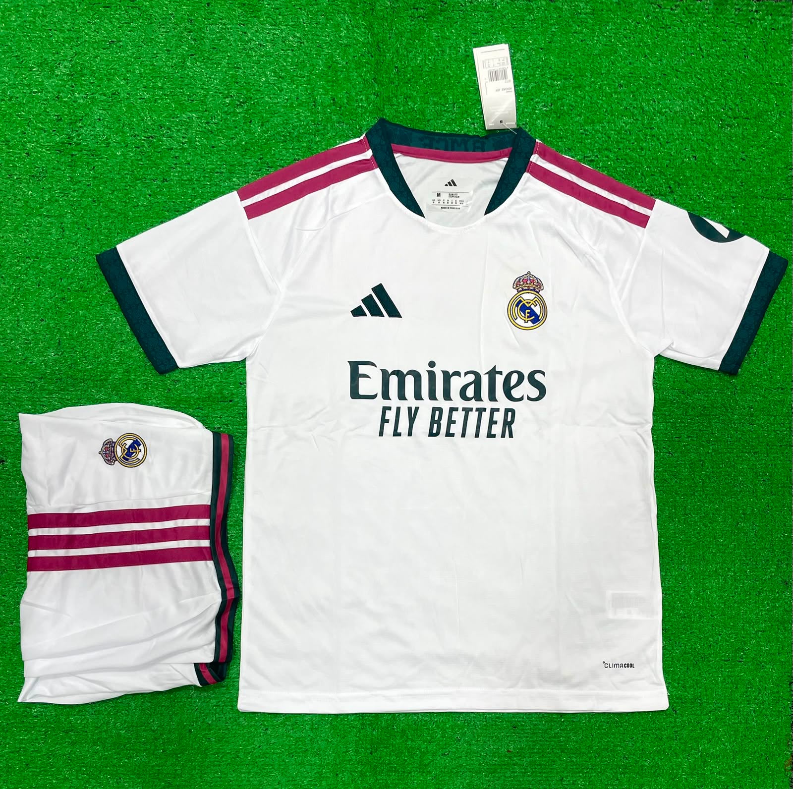 Real Madrid 2026/27 Home Jersey Set (Jersey + Shorts) – Fan Version
