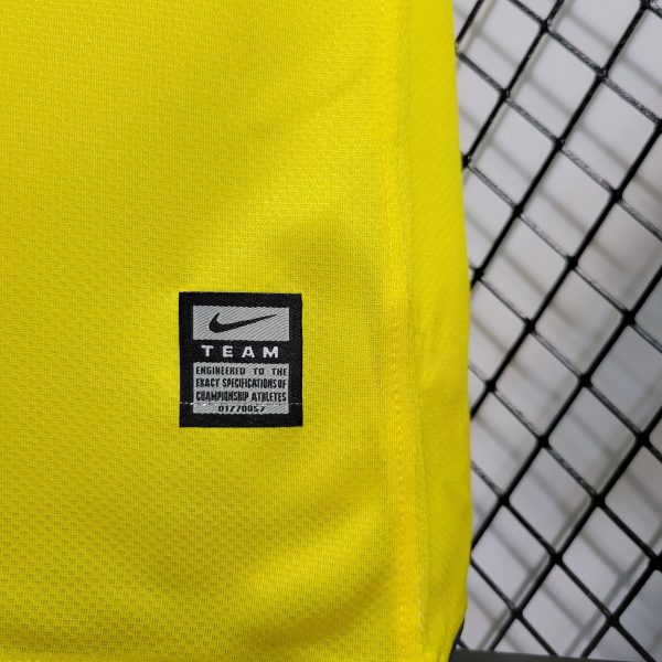 Barcelona Away 2008/09 - Retro - Image 8