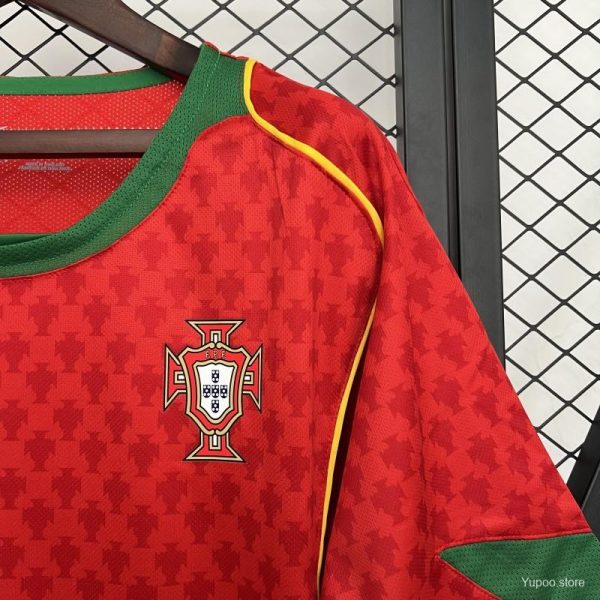 Portugal Home 2004 - Retro - Image 4