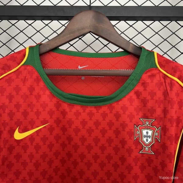 Portugal Home 2004 - Retro - Image 3